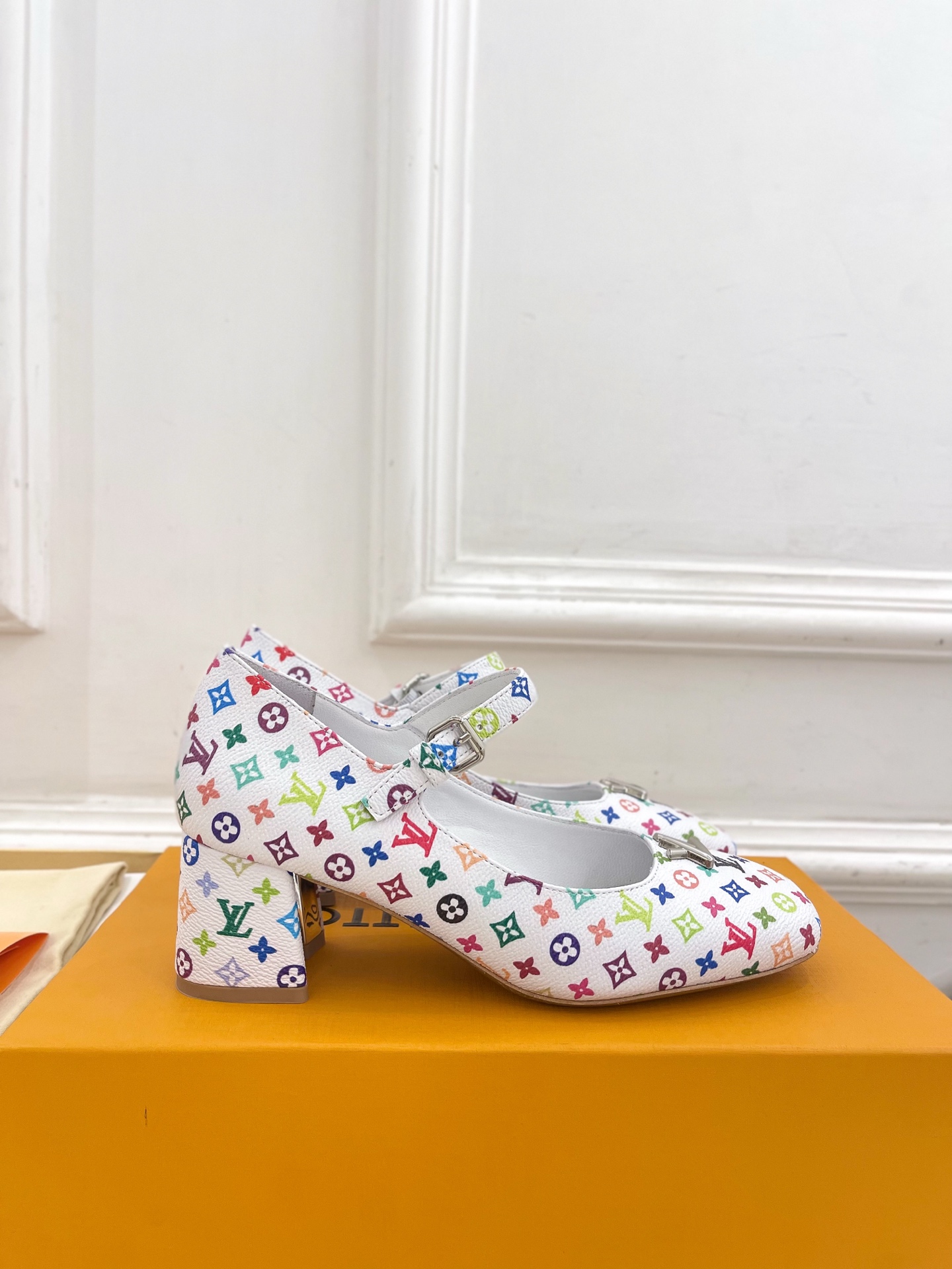 Women's high heels